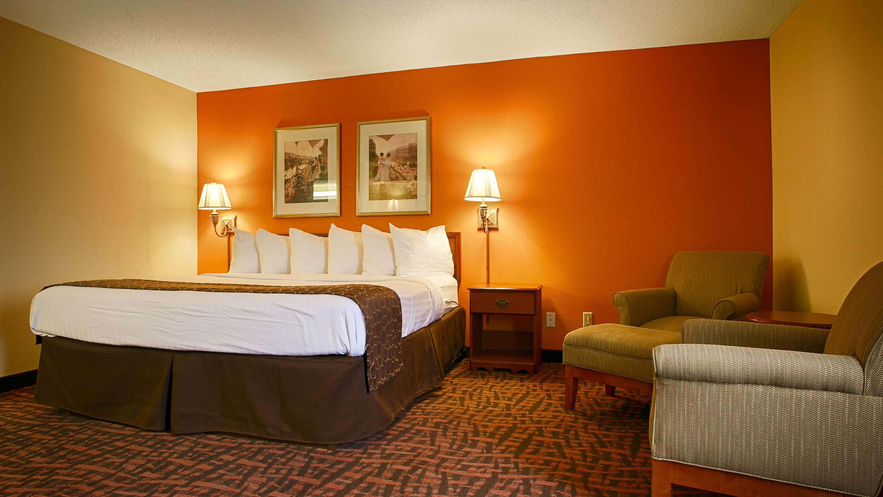 Best Western Louisville East Inn & Suites מראה חיצוני תמונה