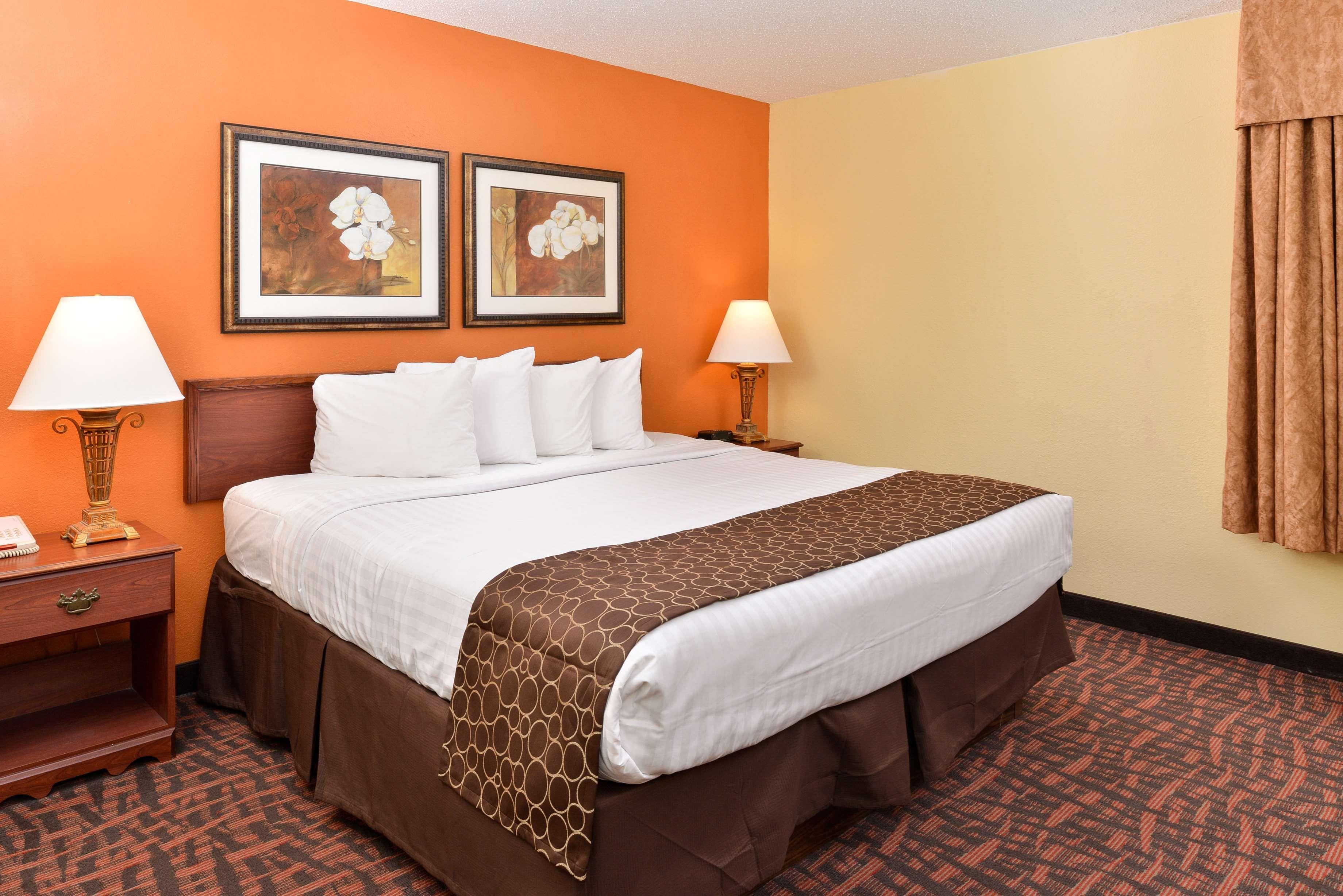 Best Western Louisville East Inn & Suites מראה חיצוני תמונה