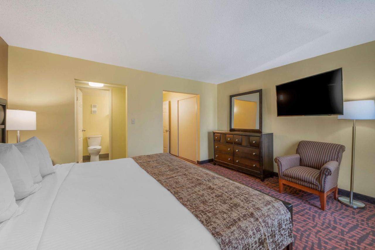 Best Western Louisville East Inn & Suites מראה חיצוני תמונה