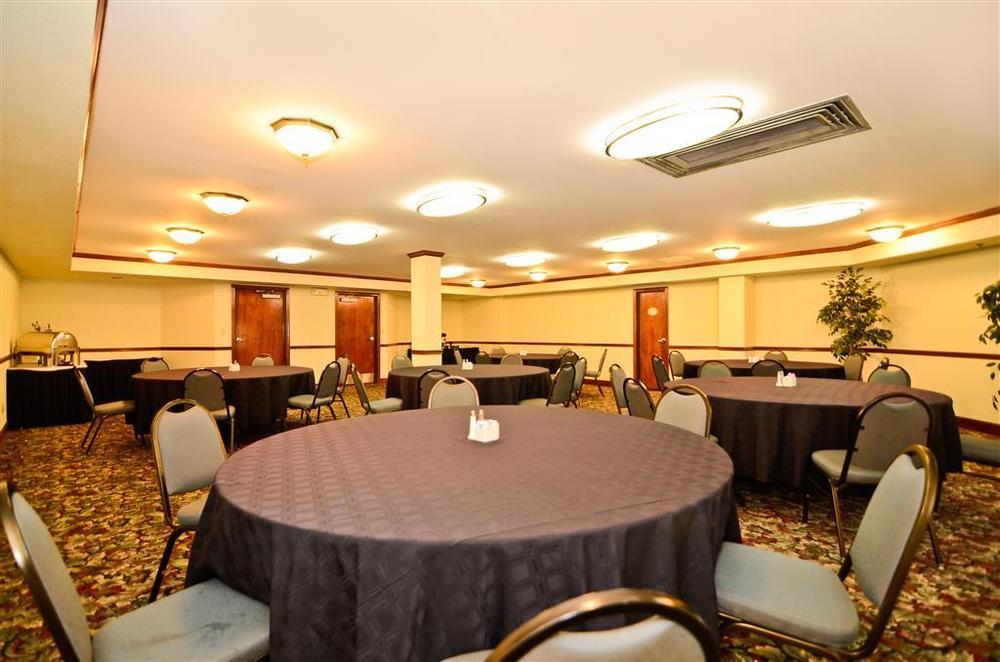 Best Western Louisville East Inn & Suites עסק תמונה