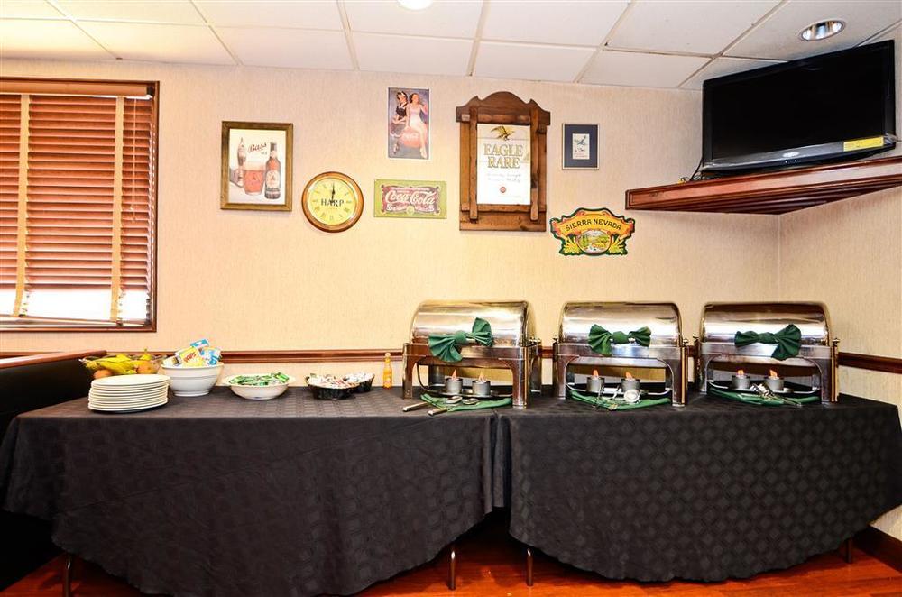 Best Western Louisville East Inn & Suites מסעדה תמונה