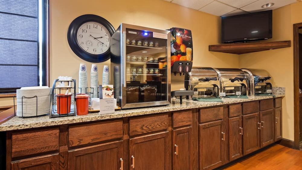 Best Western Louisville East Inn & Suites מראה חיצוני תמונה